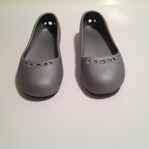 crocs slip ons womens